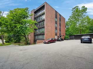 4519 Grand Ave APT 9, Des Moines, IA 50312
