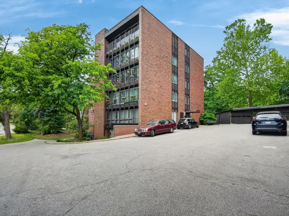 4519 Grand Ave APT 9, Des Moines, IA 50312