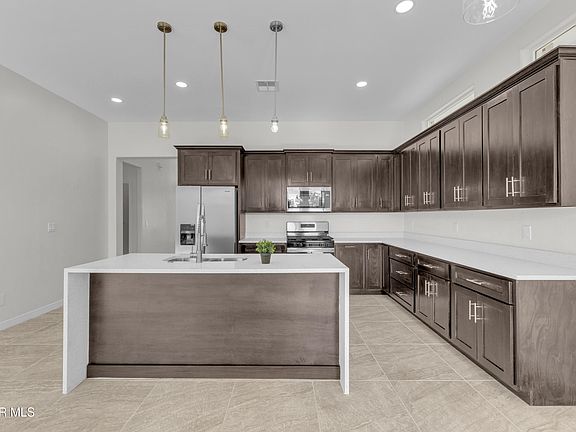 3rd image of 753 Desert Silver Dr