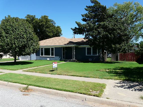 2nd image of 2204 N Russell St