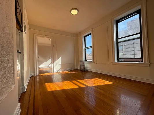 Rented by Hillel Realty Group | media 14