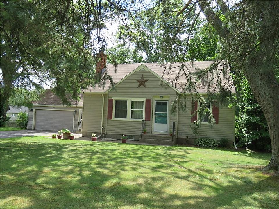 1st image of 461 West Ave