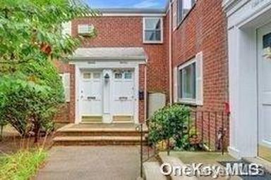 260-12 Langston Avenue #E-2, Glen Oaks, NY, 11004