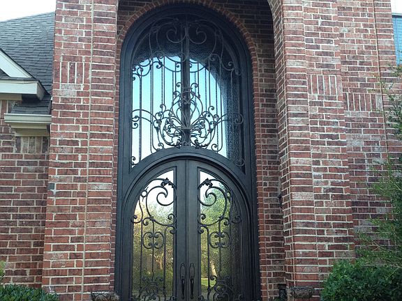 2nd image of 810 Wentwood Dr
