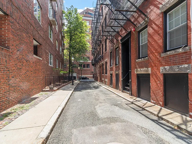 23 Harris St #1 — Photo 15