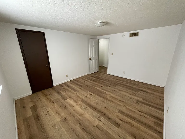 4403 Germantown Dr — Photo 23
