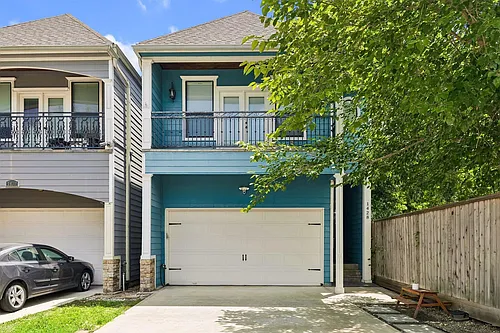 1428 Alexander St Photo 1