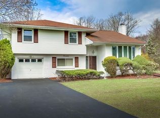 14 Echo Ridge Rd, Airmont, NY 10952