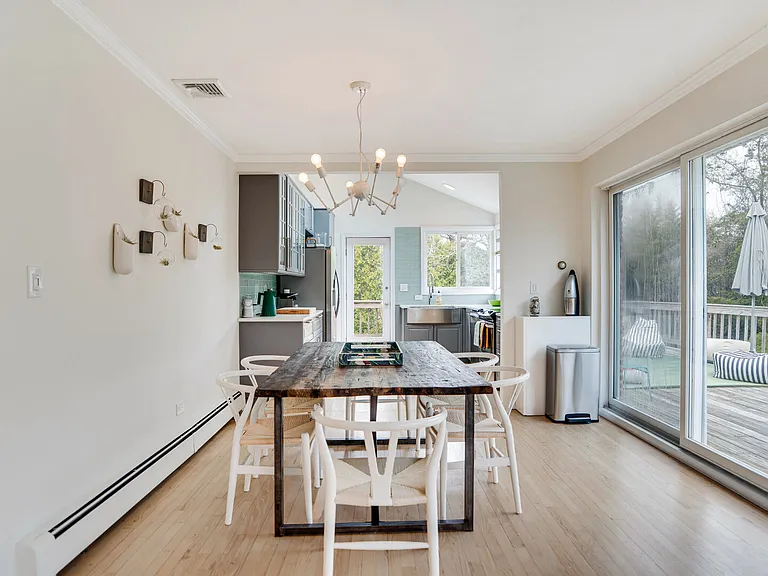 52 Shinnecock Rd #A — Photo 9