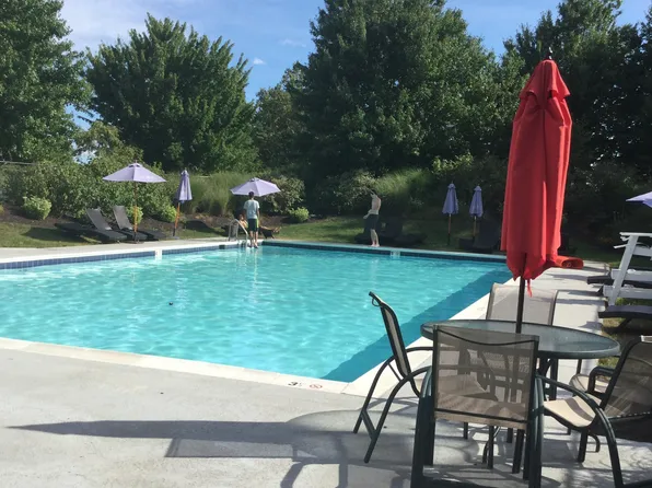 18 Pierson Grn, Cromwell, CT 06416