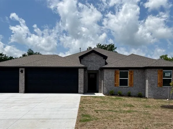 500 Terrace Ave, Prairie Grove, AR 72753