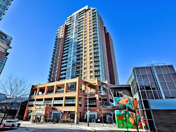 125 Western Battery Rd #2316, Toronto, ON M6K 3R8