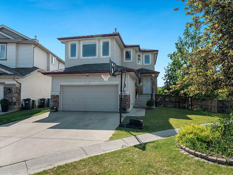 1st image of 248 Westmount Cres