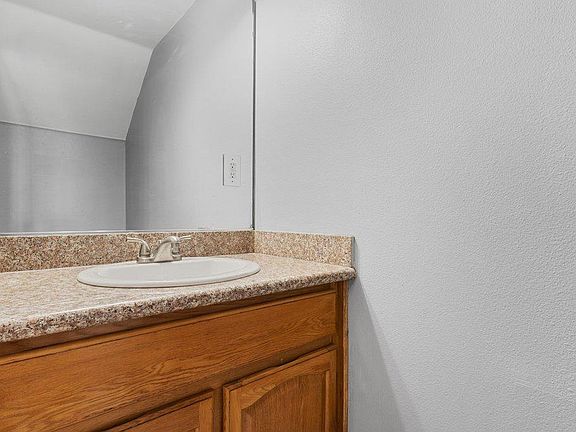 4th image of 2048 N Betty Ln #4