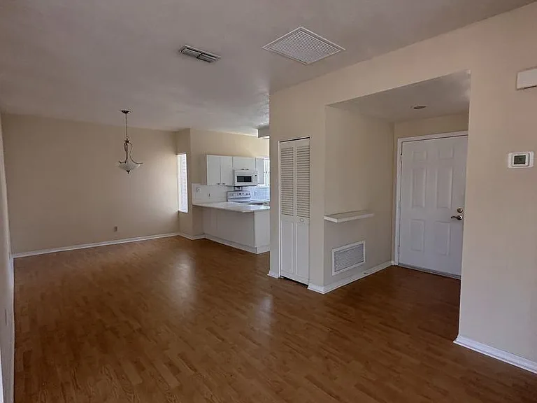 35 Magnolia Dr S — Photo 11