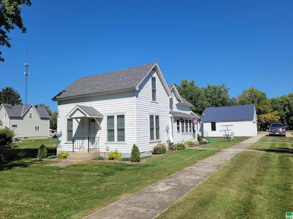 602 Valleau St, Sanborn, IA 51248