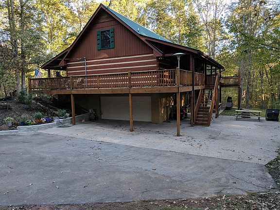 3rd image of 1004 Pheasant Ct
