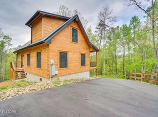 1411 Ridgefield Dr, Sevierville, TN 37876