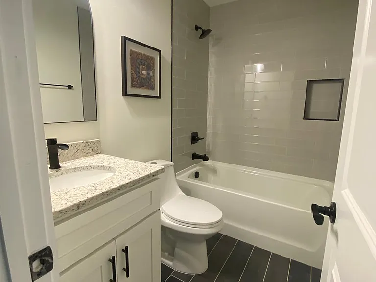 207 Potts St #A — Photo 11
