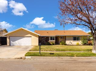 41853 Shain Ln, Lancaster, CA 93536