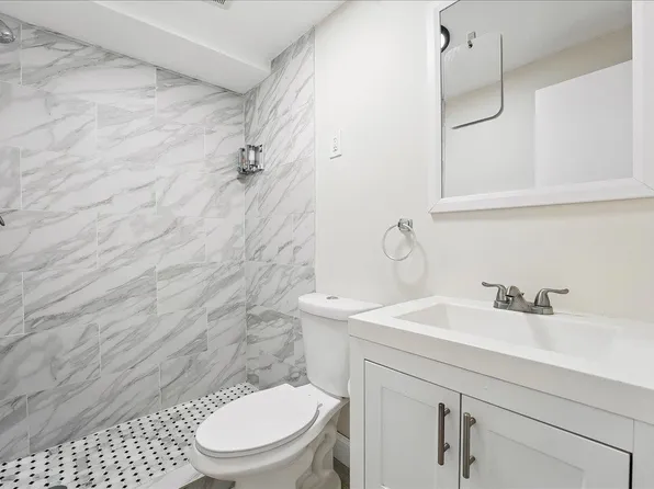 12 Saddlewood Court image 4 of 25