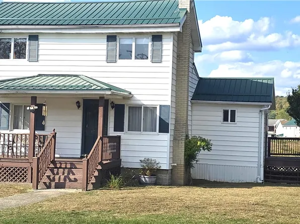 231 Lane Ave, Punxsutawney, PA 15767