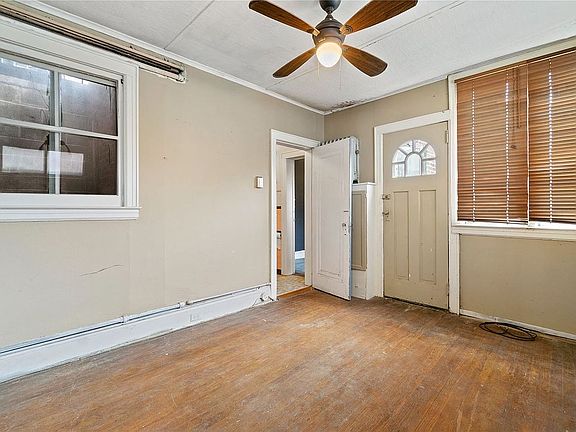 3rd image of 68-18 Clyde St