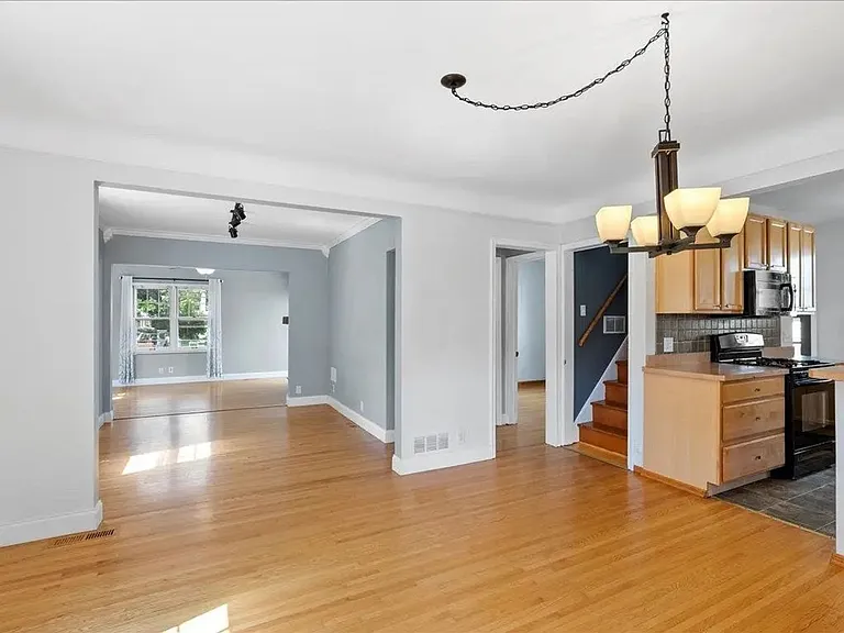 4404 30th Ave S — Photo 3