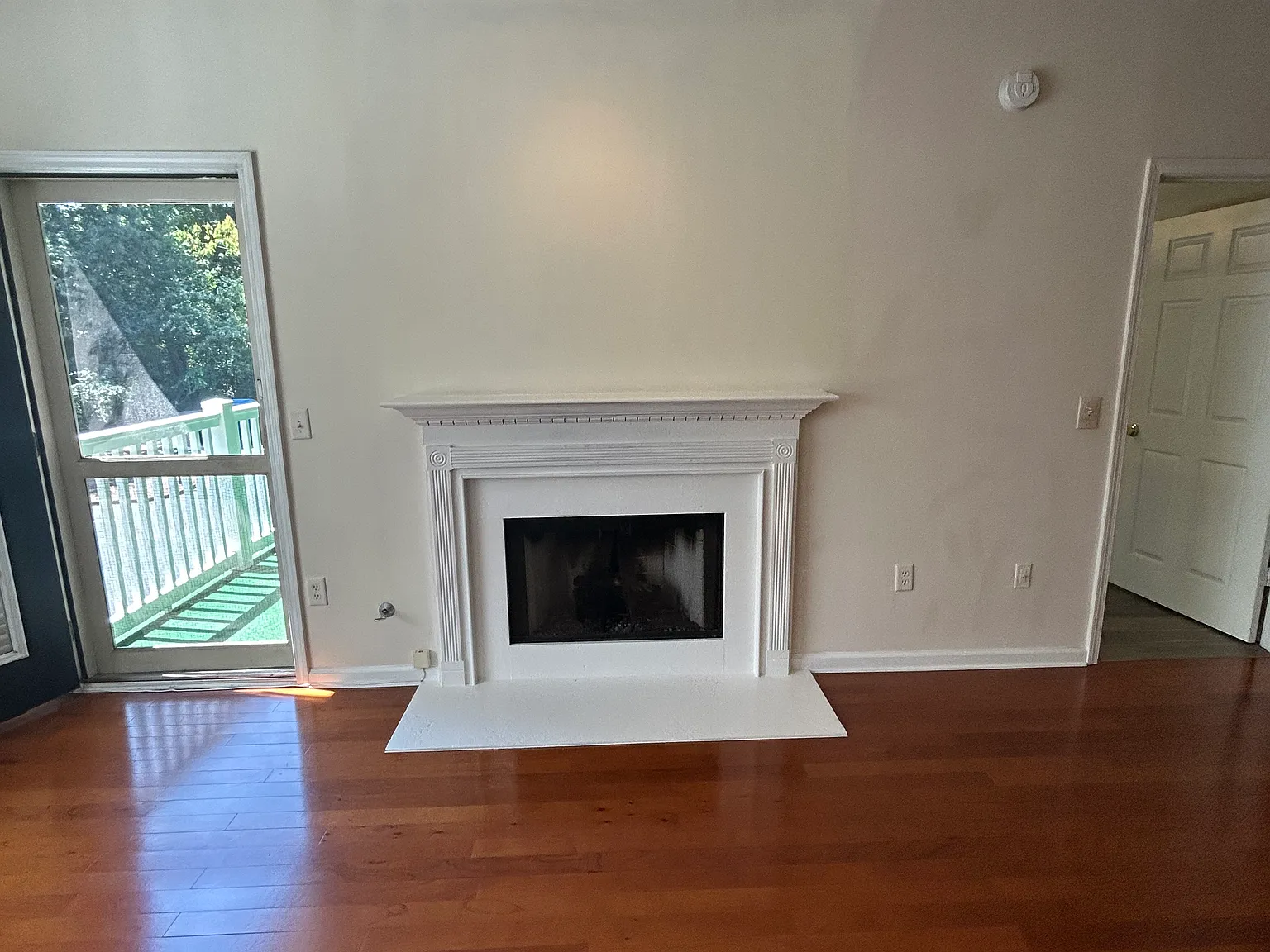 2 bed, 1232 sqft, $1,900 — Photo 4