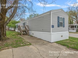 3 Amos Valley Dr, Springfield, IL 62702