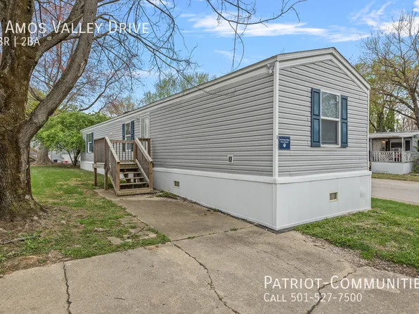 3 Amos Valley Dr, Springfield, IL 62702