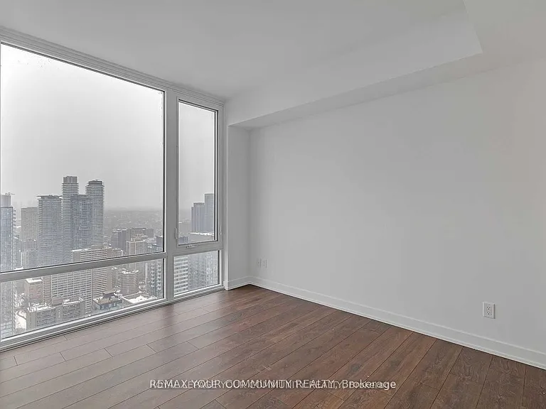 501 Yonge St #4802 — Photo 19