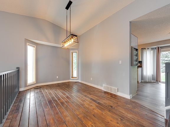5th image of 4810 42nd St
