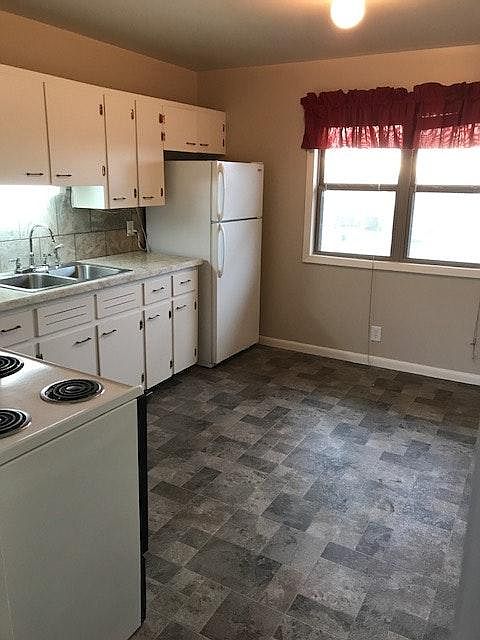 Kitchen with upgrades!!