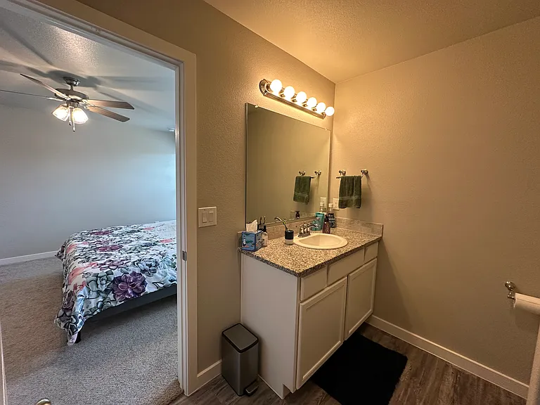 3215 Volney Ave — Photo 16