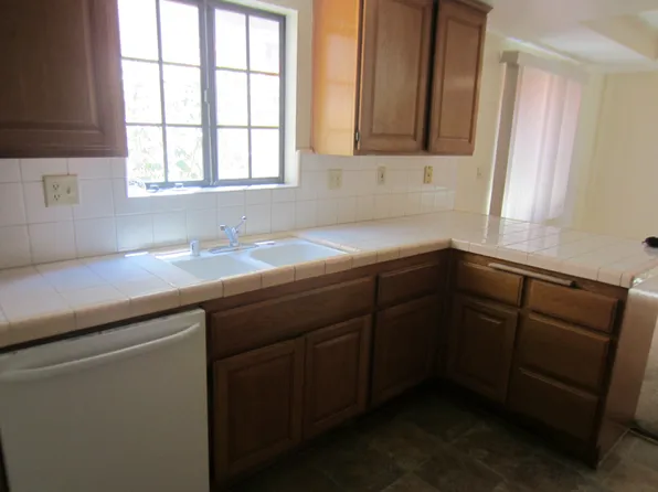 1814 Huntington Ln #B, Redondo Beach, CA 90278