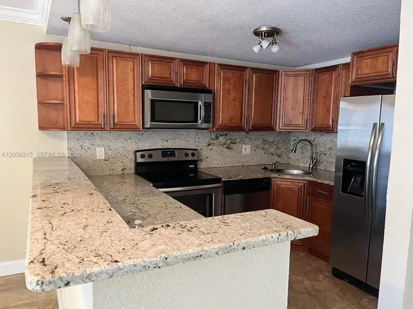 5201 NE 24th Ter #A-206, Fort Lauderdale, FL 33308