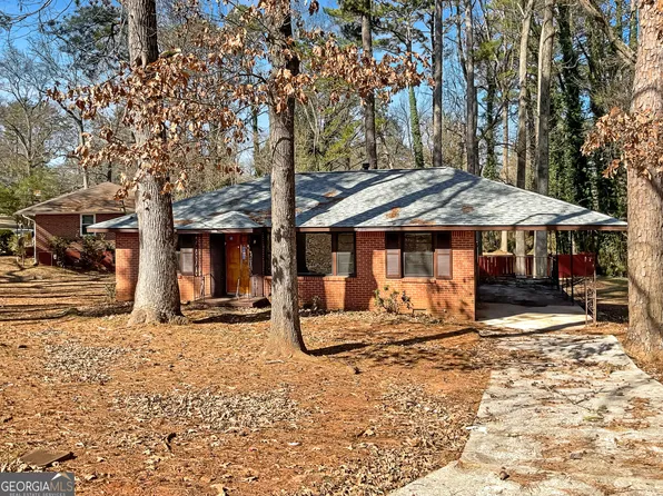 4227 Pine Cir, Forest Park, GA 30297