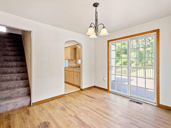 5th image of 5380 Pennsylvania Ave S