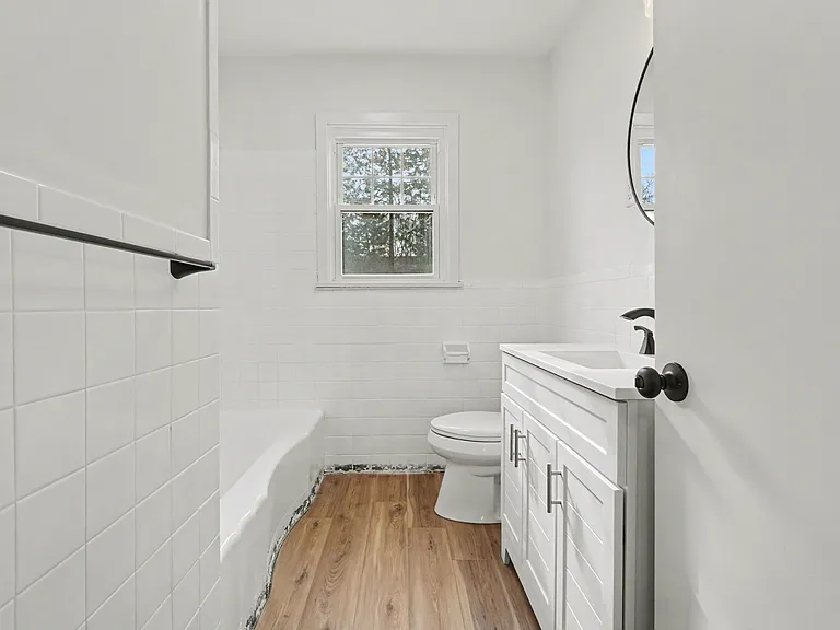 1555 Locust St — Photo 17