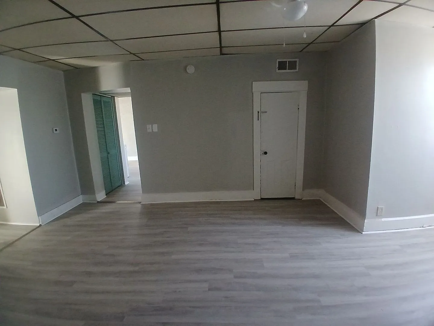 Cozy 3 Bedroom Upstairs Apartment- Available Now! W+D Hookup! Pet Friendly! — Photo 3