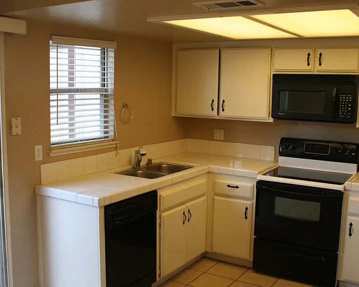 4600 Beechwood St #80 — Photo 7