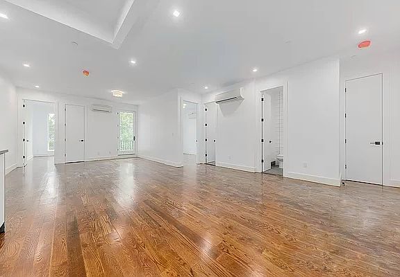 3rd image of 2907 Snyder Ave #2A