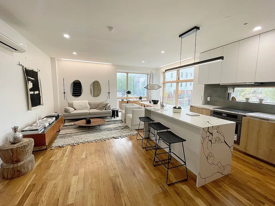 22-11 41st St #100