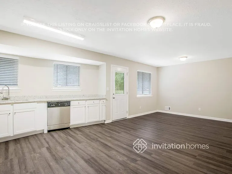 4421 Blackbirch Ln — Photo 11