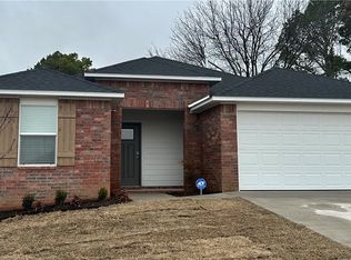 713 Picard Ave, Lowell, AR 72745