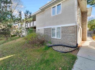 5571 Bantry Ln APT 2, Fitchburg, WI 53711