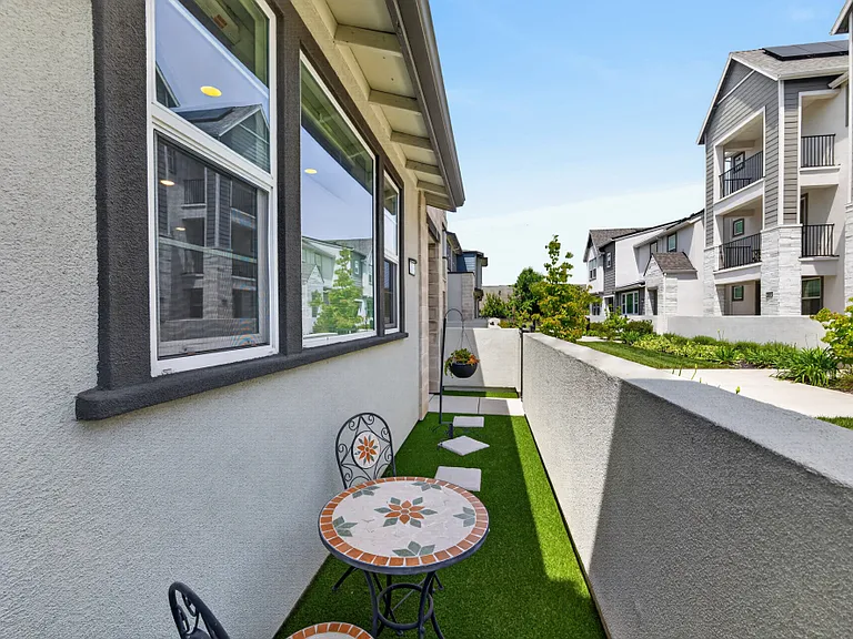 3056 Beaded Mist Walk — Photo 2