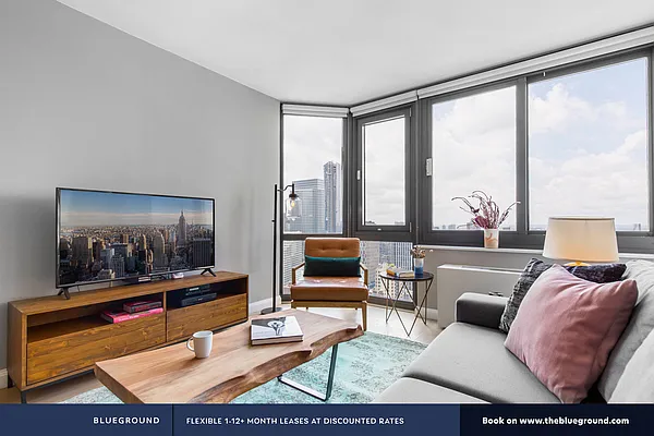 Rented by The Blueground | media 147