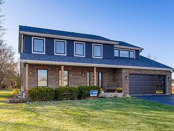 2nd image of 1490 Indian Hill Dr